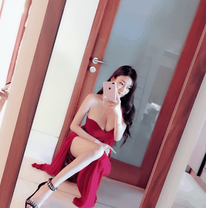 极品兼职嫩模，172大长腿，腿长腰细性欲强，扛着她的双腿干了